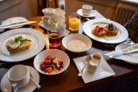 Craigmhor Lodge & Courtyard Hotels in Pitlochry