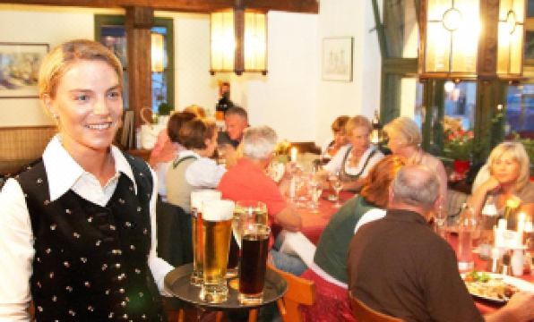 Hotel Gasthof Tirolerwirt - Housity