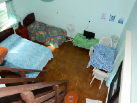 ジーナズ ガーデン ロッジズ アイツタキ島のホテル