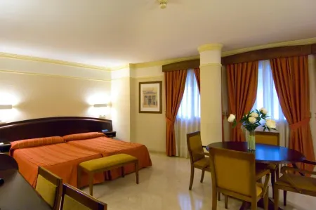 Hotel San Antonio Отели в г. Альбакете