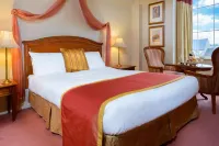 River Island Hotel