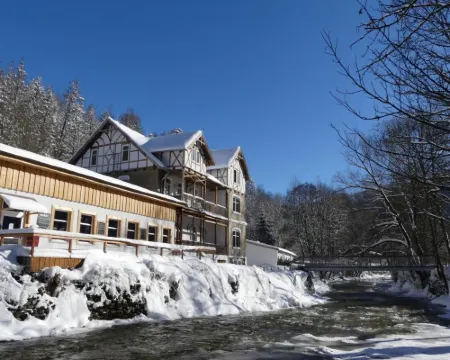 Bodetaler Basecamp Lodge - Naturerlebnis Lodge Hotéis em Elbingerode