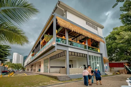 Executives Pantai Seaview Batu Ferringhi 2704 - 2 Bedrooms