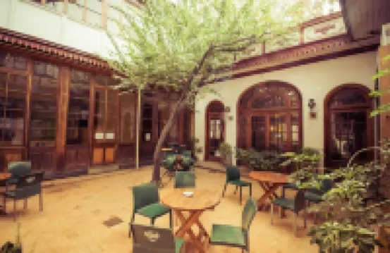 拉卡莎羅亞旅館 住宿飯店