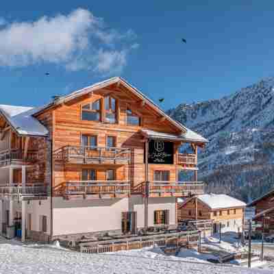 Le Chalet Blanc Hôtel & Spa Hotel Exterior