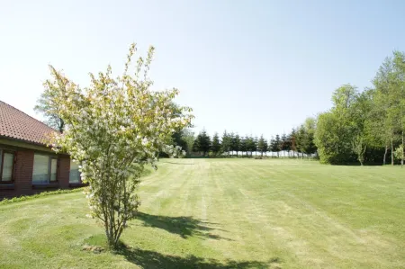 Hotel Laasby Kro Отели в г. Farvang