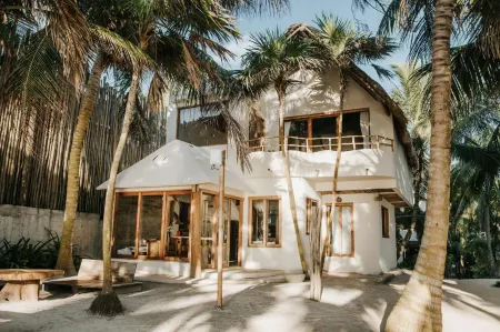 Zorba Tulum Beach Homes