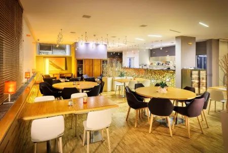 Omnia Hotel Relax & Wellness Отели в г. Янске-Лазне