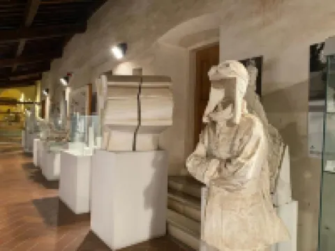 Pietrasanta Ai Teatri