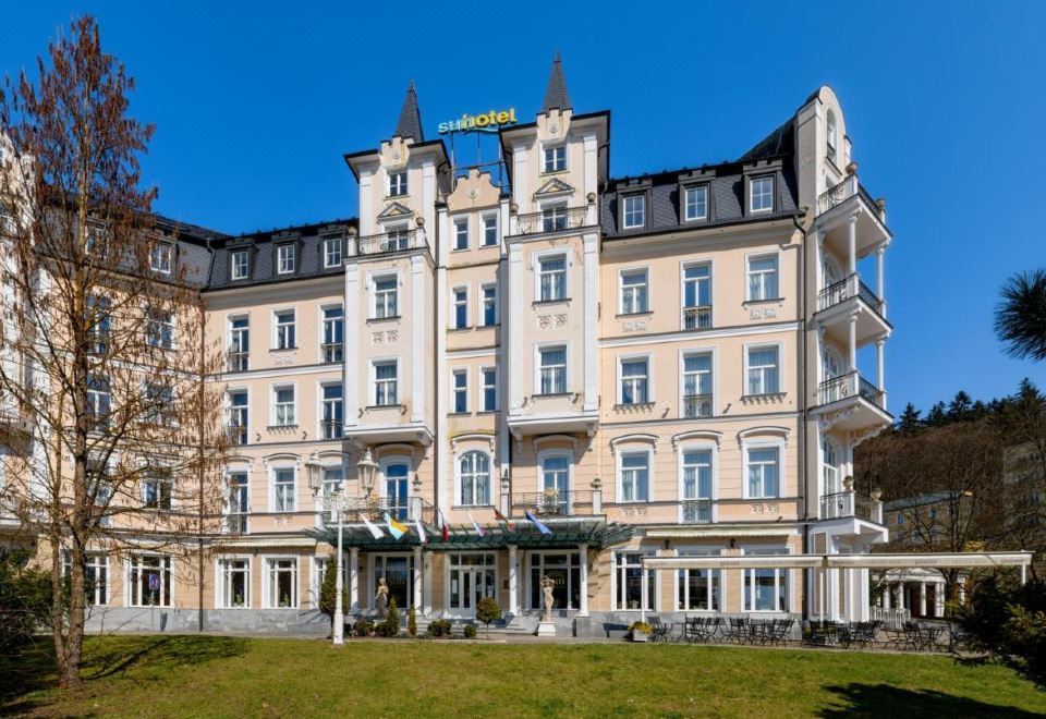 hotel overview picture