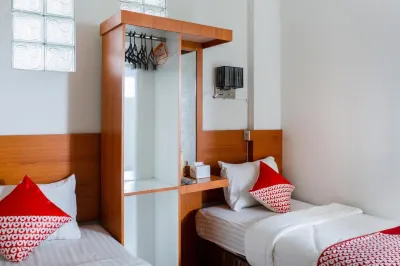 SUPER OYO 2199 Mandiri Guest House Syariah Hotel dekat Mushalla Nur Musafir
