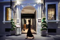 NEMI Hotel