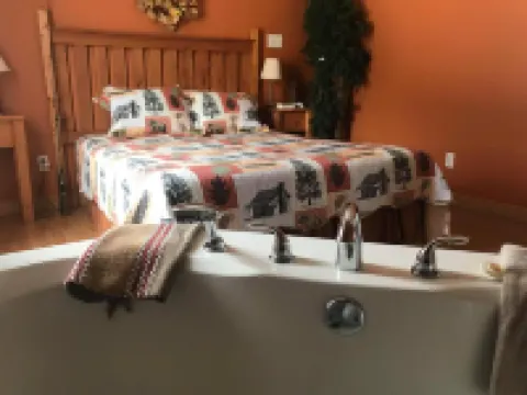 Whispering Waves Cottages Hotel a 