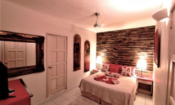 Hotel Coco Plaza - Housity