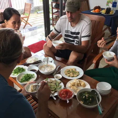 An Bang Scent Beach Homestay Отели рядом с достопримечательностью «Пляж Хойан»