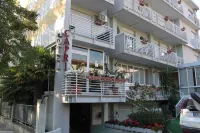 Hotel Capri