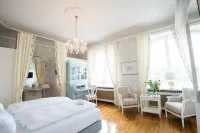 Lübecker Krönchen Hotels in Stockelsdorf