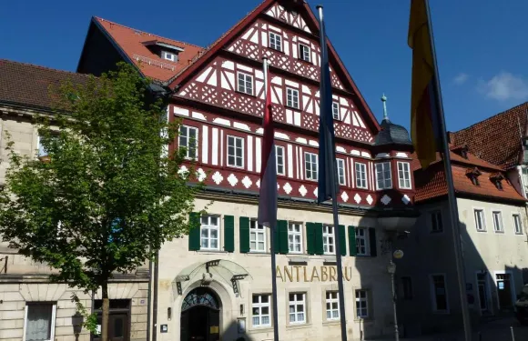 迪爾庫納赫爾斯塔德特酒店