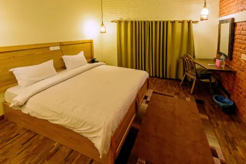 Sarang Wildlife Sanctuary Hotels in Kawasoti