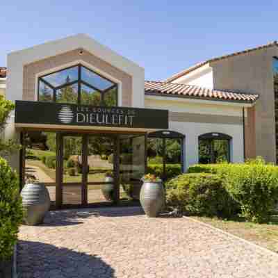 Domaine Les Sources de Dieulefit Hotel Exterior