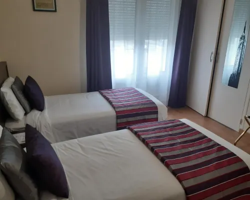 Le Chapeau Rouge Hotels in Alencon