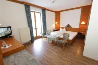 Landgasthof Pauliwirt Hotels in Gangkofen
