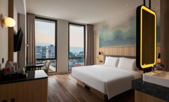 2. Hotel Sa..
