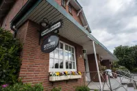 Landhaus Hamester - Hotel & Restaurant Hotels near St. Marienkirche Basthorst - Ev.-Luth. Kirchengemeinde Basthorst