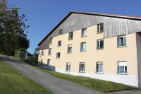 阿祖雷亞梅塔比耶酒店 鄰近La Source du Doubs的酒店