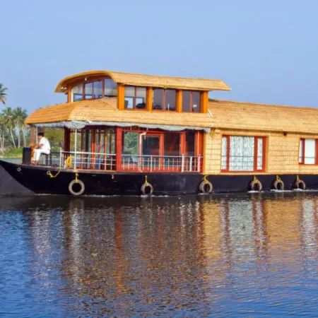 Upper Deck Houseboats