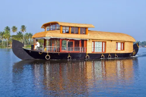 Upper Deck Houseboats