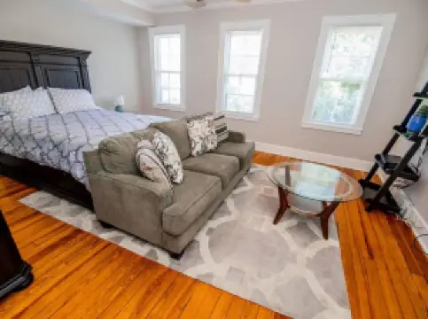 King George Downtown Annapolis Getaway