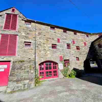 Old Mill Holiday Hostel Hotel Exterior