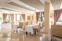 Hôtel Garabel Hotels in Plaisir