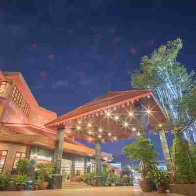 Busyarin Hotel Hotel Exterior