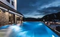 Wellnesshotel Cervosa - Gourmet SPA Serfaus - Pool