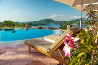 Swan Lake Hotel - Adult Only - สระว่ายน้ำแบบอินฟินิตี้