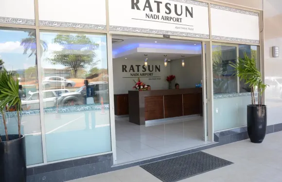 拉特森楠迪國際機場公寓酒店