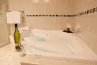 Mandarin Motel - Boutique