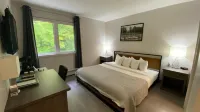 Amber Hotel