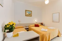 Hotel Nevia - 2 stelle