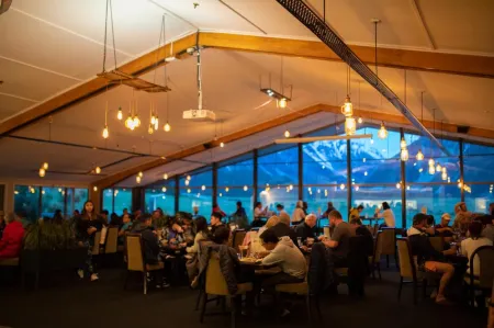 Mt Cook Lodge & Motels