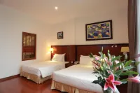 The Melbourne Hotel