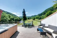 Craig-y-Dderwen Riverside Hotel Hotels in Bro Machno