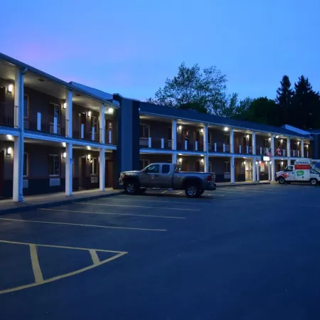 University Manor Inn