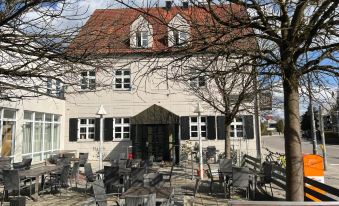Upper-House Goldener Hirsch