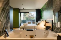 CC Nomie Hôtel Restaurant Hotels in Hastiere