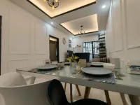 WHITE ON HOMESTAY CAMERON BY ICOLOR
