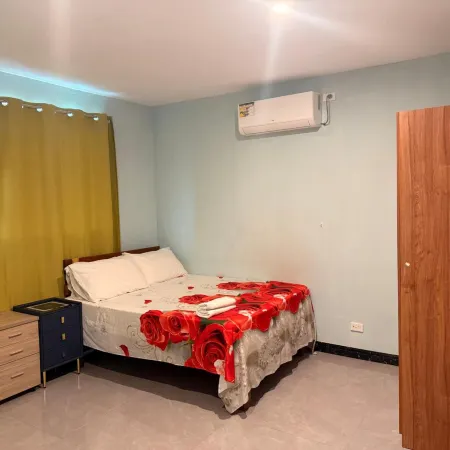 Sunset Retreat Sleeps 4 with Wi-Fi