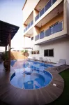 Cherry Signature Condos - piscine